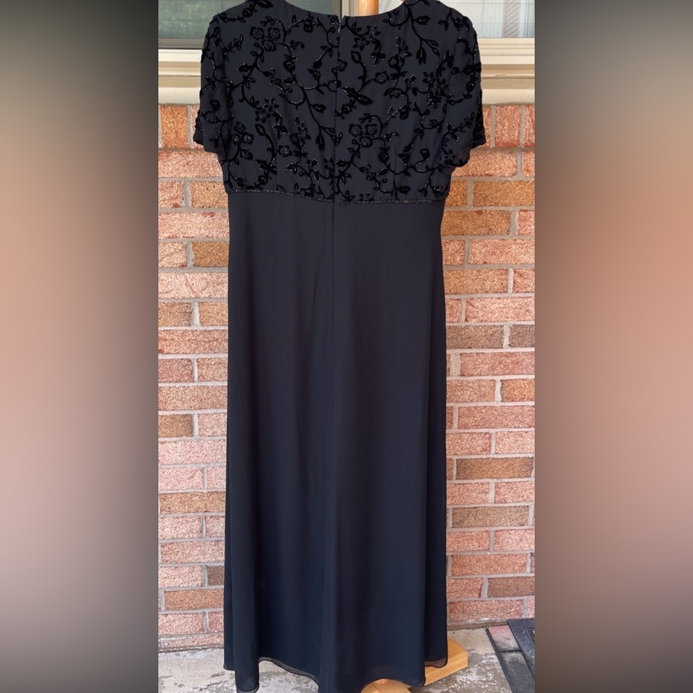 Talbot Elegant Black Evening Dress - Picture 2 of 13